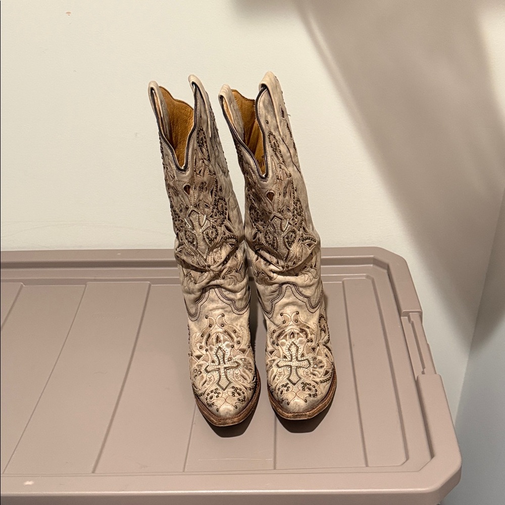 Vintage corral cross boots